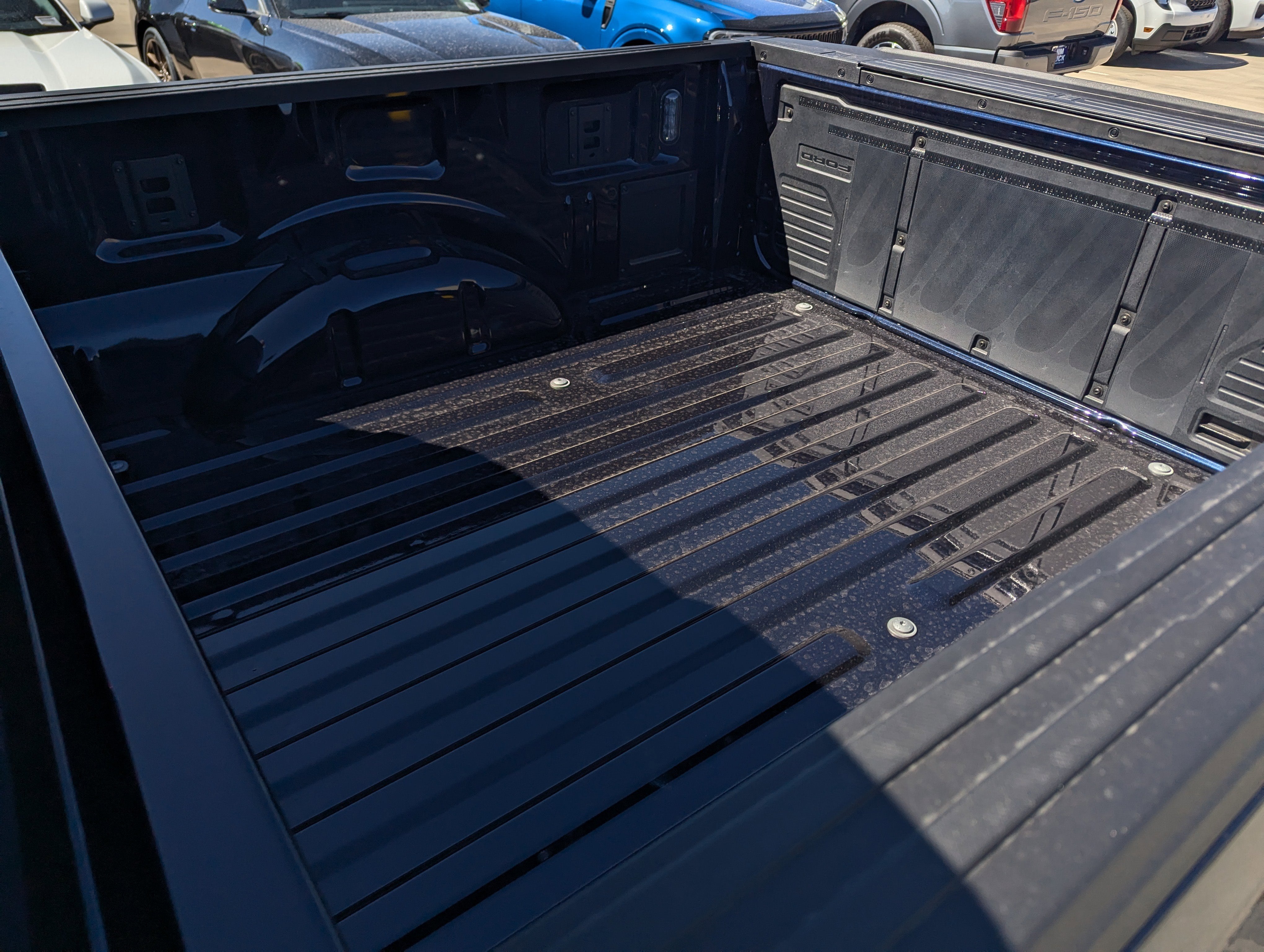 2025 Ford F-150 Lightning LARIAT